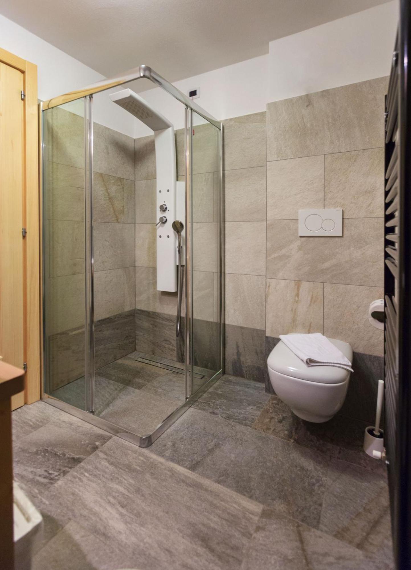 La Marmote Albergo Diffuso Di Paluzza Ronc エクステリア 写真